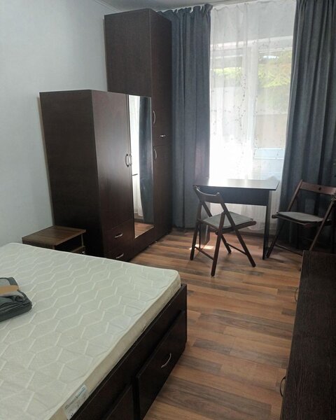 Oltenitei, Piata Sudului, garsoniera.