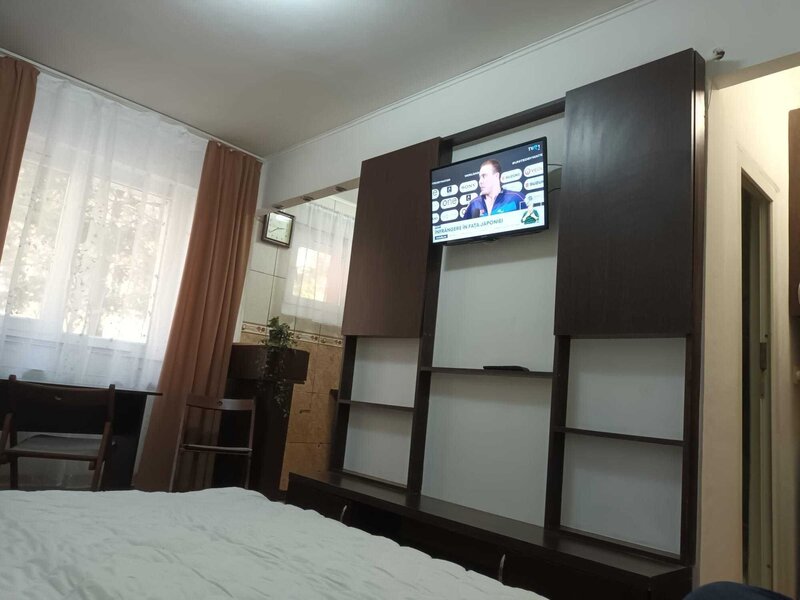 Oltenitei, Piata Sudului, garsoniera.